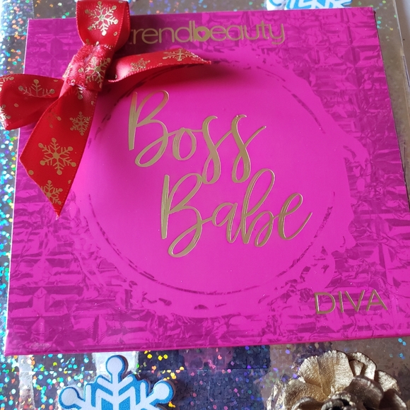 🎁 DIVA PALETTE - Picture 3 of 3